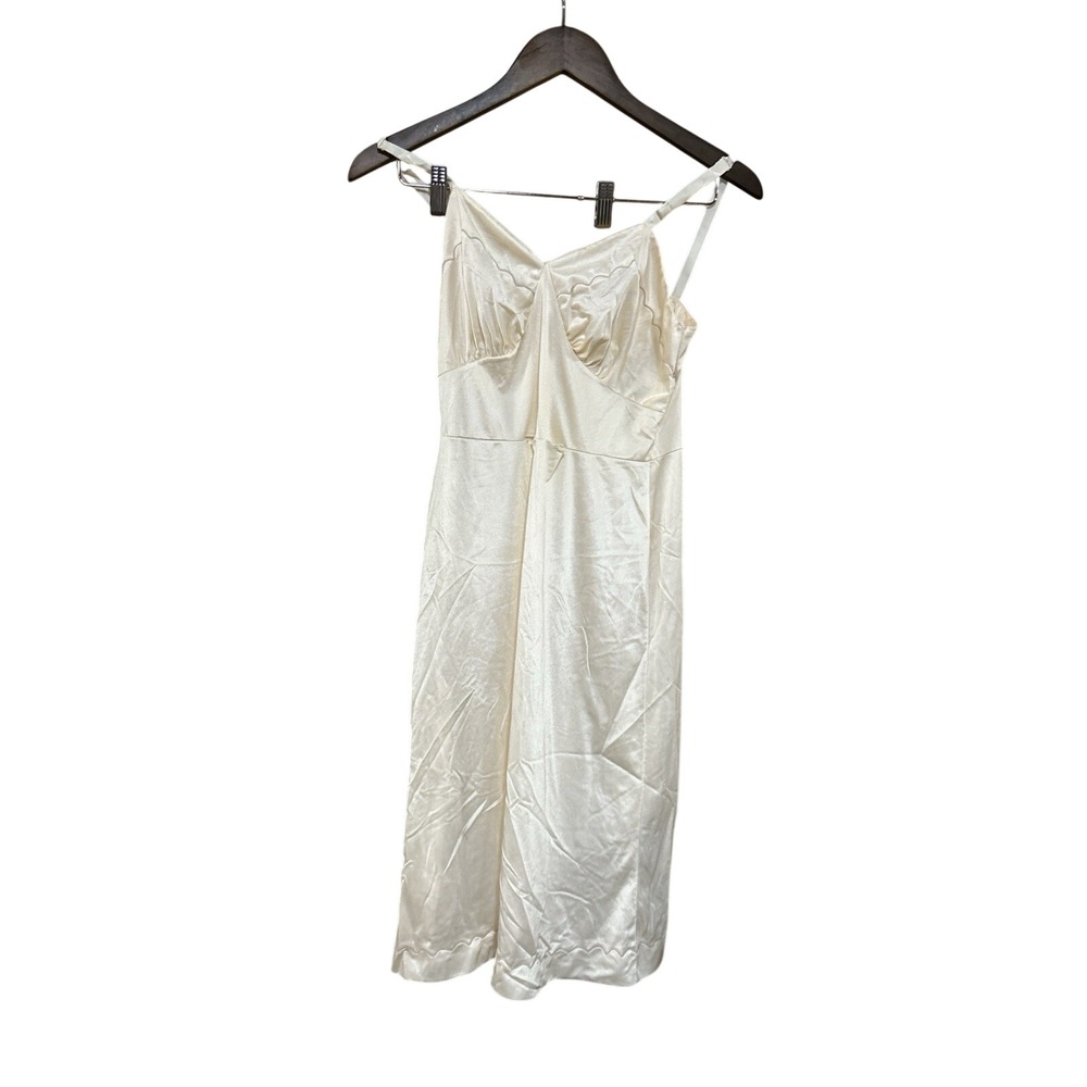 Vintage‎ Women's Cream Nylon Slip With Slit  Scallop Detail Vincent Lingerie 32